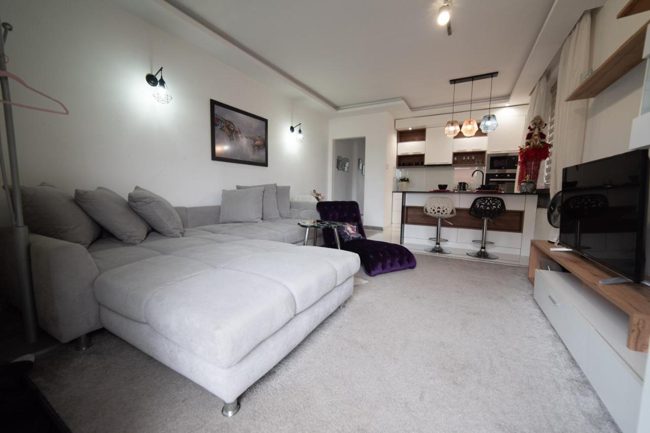 JelenaR Apartment Novi Sad Bagian luar foto