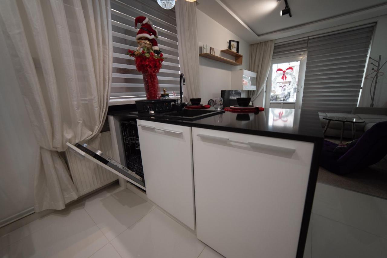 JelenaR Apartment Novi Sad Bagian luar foto