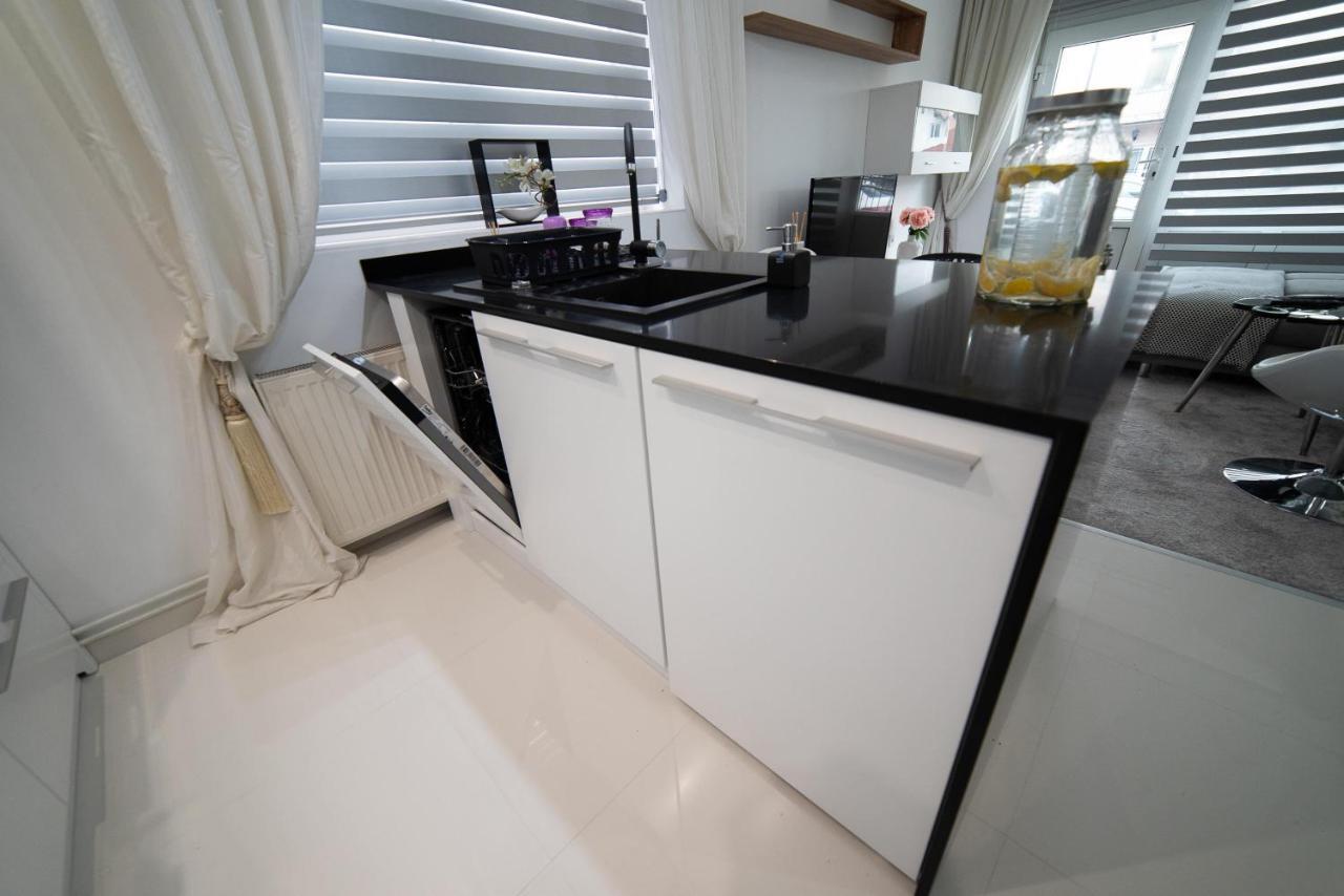 JelenaR Apartment Novi Sad Bagian luar foto