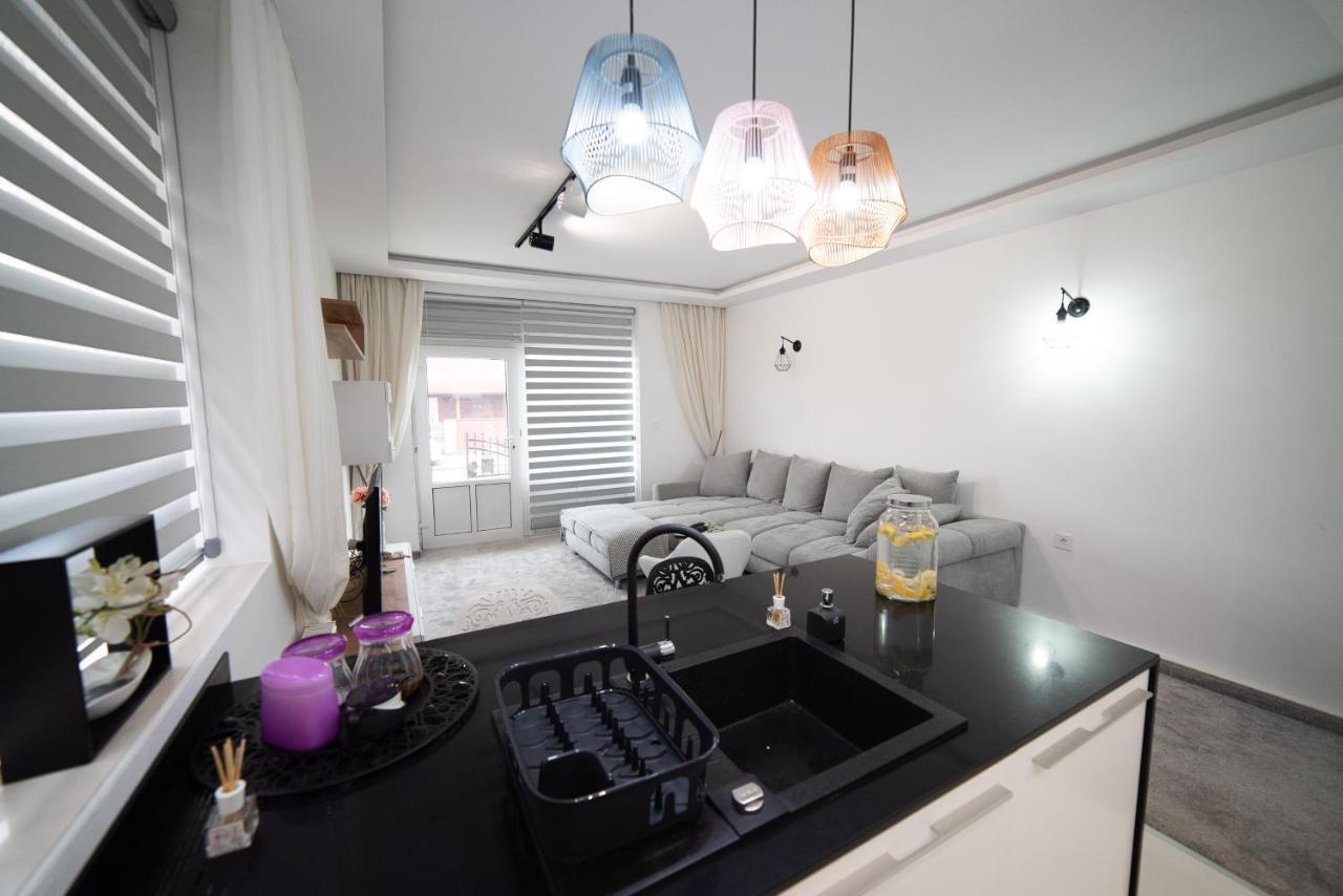 JelenaR Apartment Novi Sad Bagian luar foto